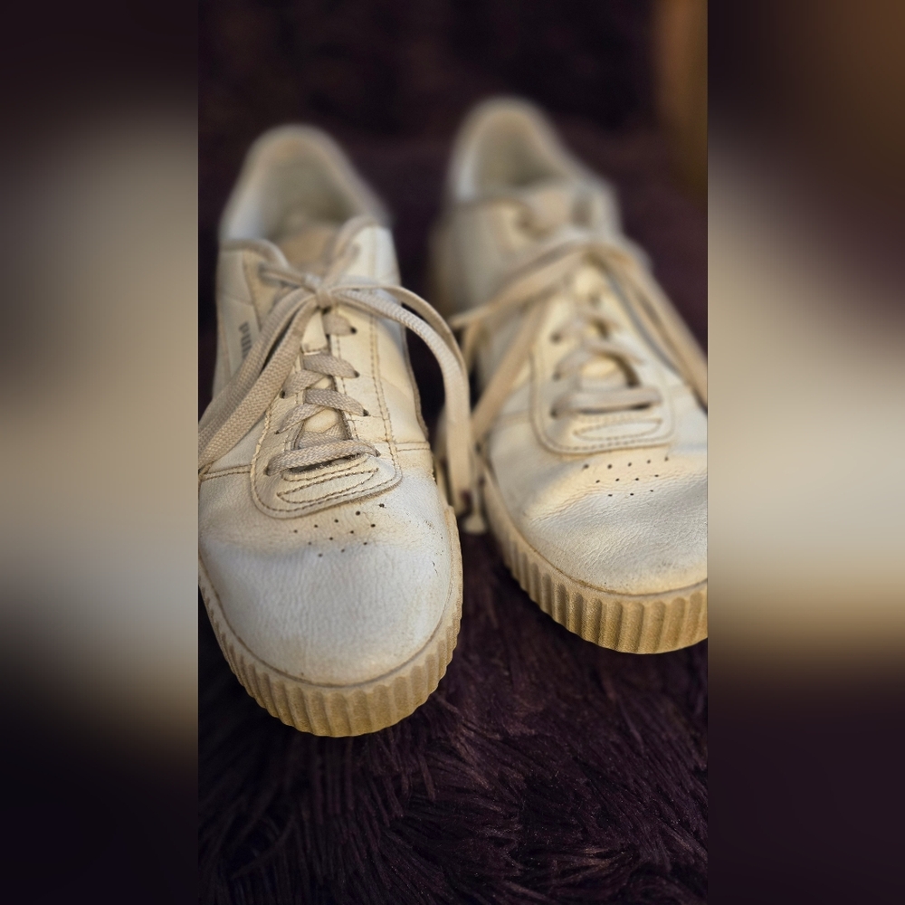 Women's PUMA tennis Shoes